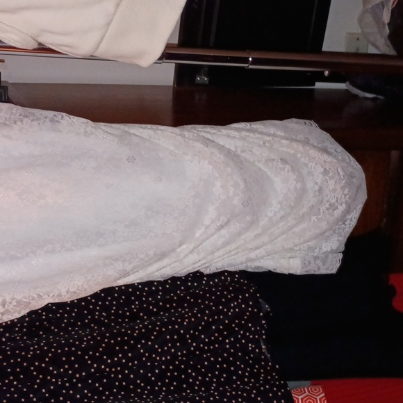 A lace dress , wear for beach or party wedding - Picture 4 of 4